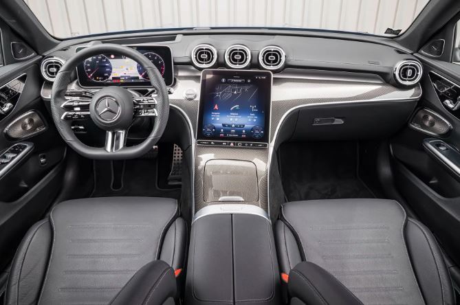  نمای کابین مرسدس بنز C200 L 2024 – Mercedes-Benz C200 L cabin 
