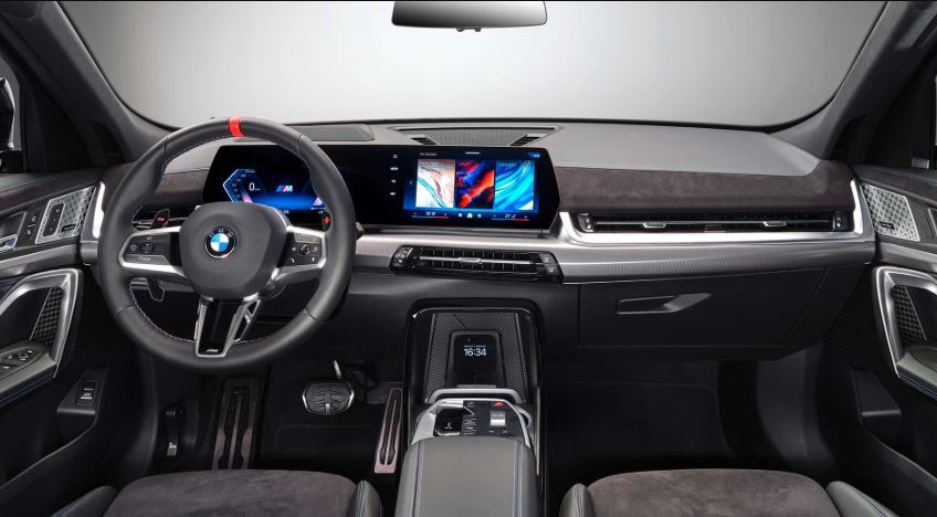  نمای داخلی بی ام و X2sDrive 25i ( BMW X2sDrive 25i ) وارداتی به ایران 