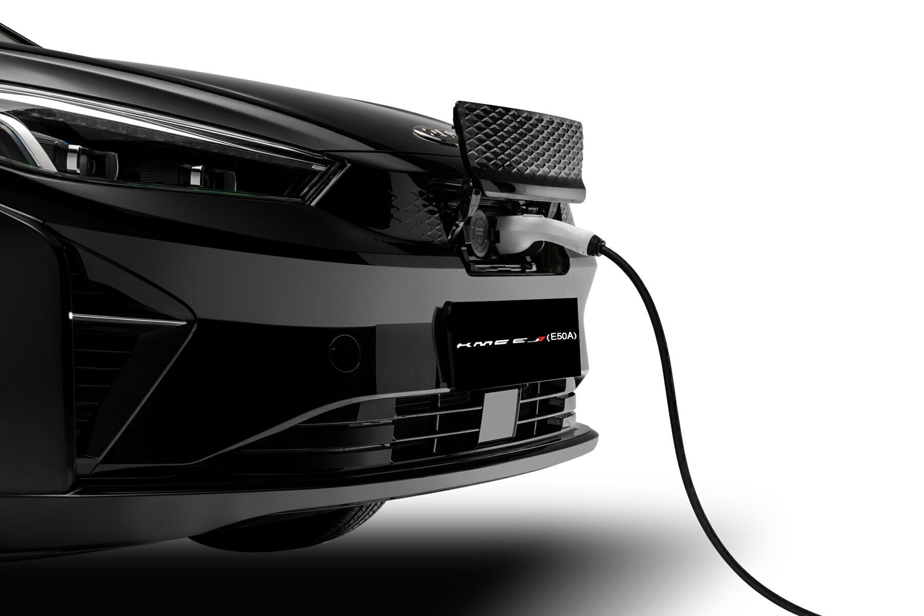  شارژ باتری کی ام سی eJ7 (KMC eJ7) با قابلیت شارژ سریع 48 دقیقه‌ای و پیمایش 402 کیلومتر 