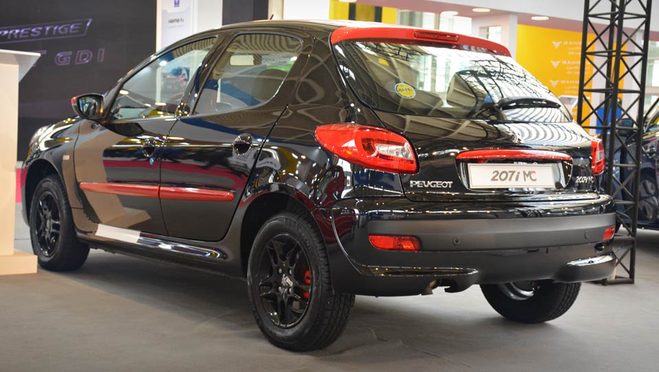  Peugeot 207 MC AUTOMAT – چراغ‌های عقب و نمای پشت 