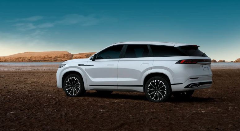  نمای جانبی خودرو لوکانو L8 ماموت خودرو، طراحی اسپرت و خطوط بدنه دینامیک JAECOO J8 SUV لوکس 