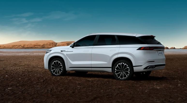  نمای جانبی خودرو لوکانو L8 ماموت خودرو، طراحی اسپرت و خطوط بدنه دینامیک JAECOO J8 SUV لوکس 