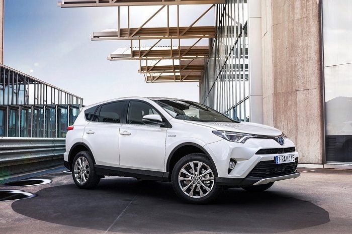 نمای جانبی جلو تویوتا راوفور(Toyota RAV4) 2.5 لیتر دو دیفرانسیل سال 2016 - 2018