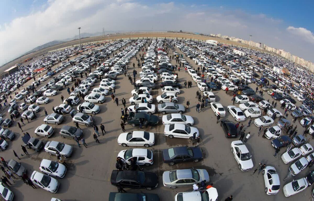 قیمت روز خودرو تولید داخل ایران را در سایت معتبر خودروزی KHODROZI.IR میتوانید همه روزه ببینید و نوسانات قیمت خرید و فروش خودرو را در بازر خودرو ایران مشاهده نمایید .، همچنین میتواننید تفاوت فیمت قیمت کارخانه ای ماشین را با قیمت فروش خودرو در بازار دا در این سایت همه روز بخوانید.آخرین به روز رسانی در تاریخ چهارشنبه، 31 اردیبهشت ۱۴۰۴ ، ۰۹:۰۵:۳۴