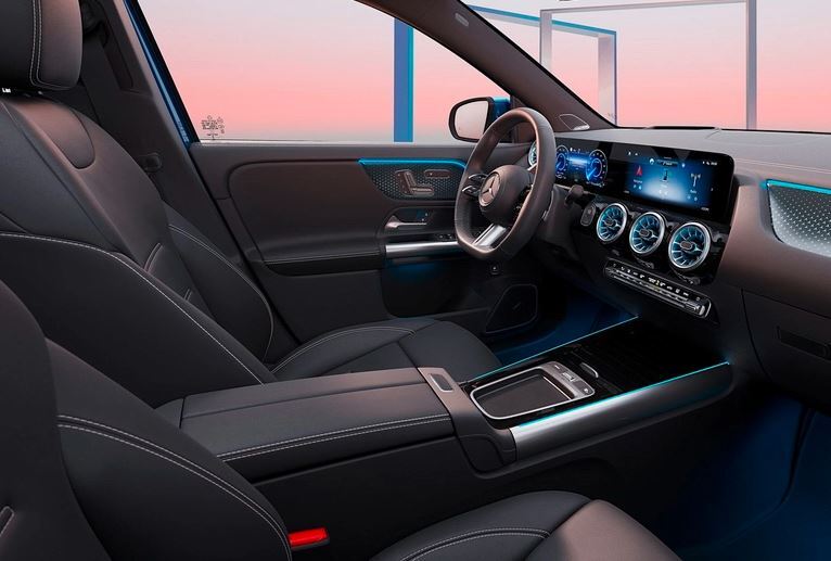  داشبورد هایپراسکرین مرسدس بنز EQE SUV 500 – Mercedes-Benz EQE SUV Dashboard 